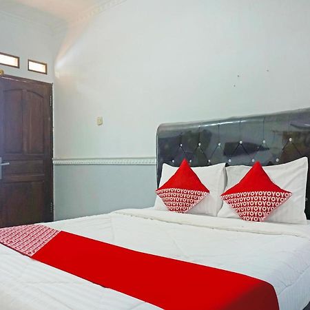 Oyo 90369 An Nur Family Homestay Syariah Cigombong Eksteriør billede