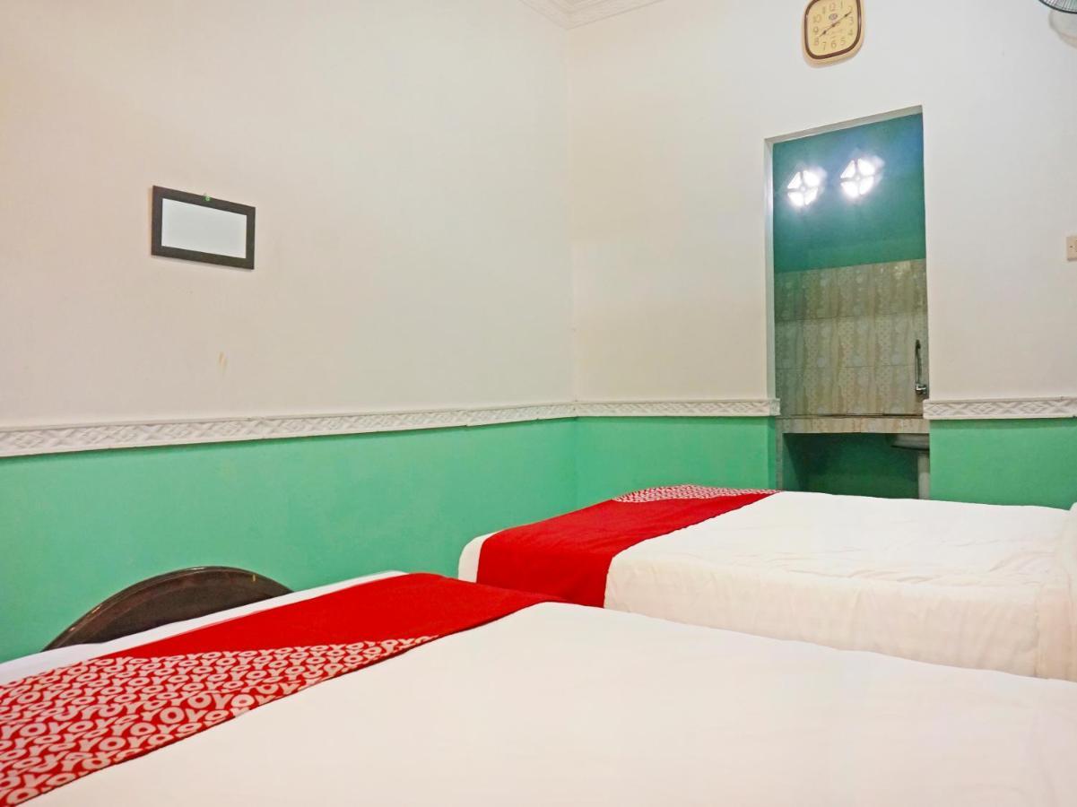 Oyo 90369 An Nur Family Homestay Syariah Cigombong Eksteriør billede